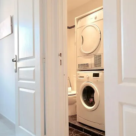 Apartamento Centre Vacation ! With Sea And Mountain Views In The Heart Of